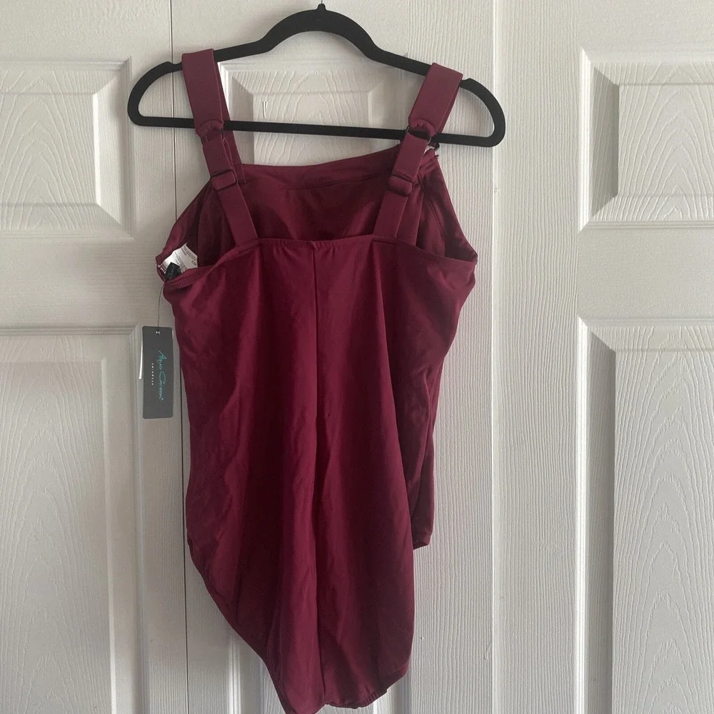 Aqua Green Ruched One Piece Swimsuit‎ Womens Size S Burgundy Red New
